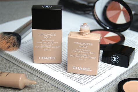 chanel vitalumiere aqua foundation swatches